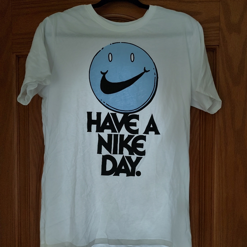 White Nike T-shirt